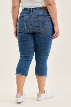 Judy Blue Mid Rise Skinny Capri Denim Jeans