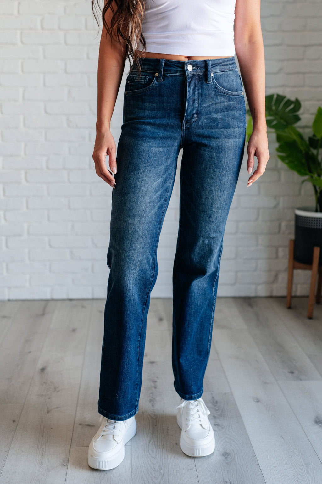 Judy Blue Mid Rise Tummy Control Classic Straight Leg Jeans