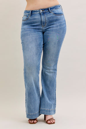 Judy Blue Mid Rise Classic Flare Jeans