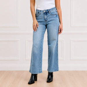 Judy Blue Mid Rise PETITE Tummy Control Vintage Wash Straight Leg Jeans
