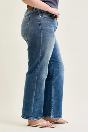 Judy Blue Mid Rise Vintage Medium Wash Straight Leg Jeans