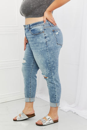 Judy Blue Mid Rise Destroyed Paisley Print Boyfriend Jeans