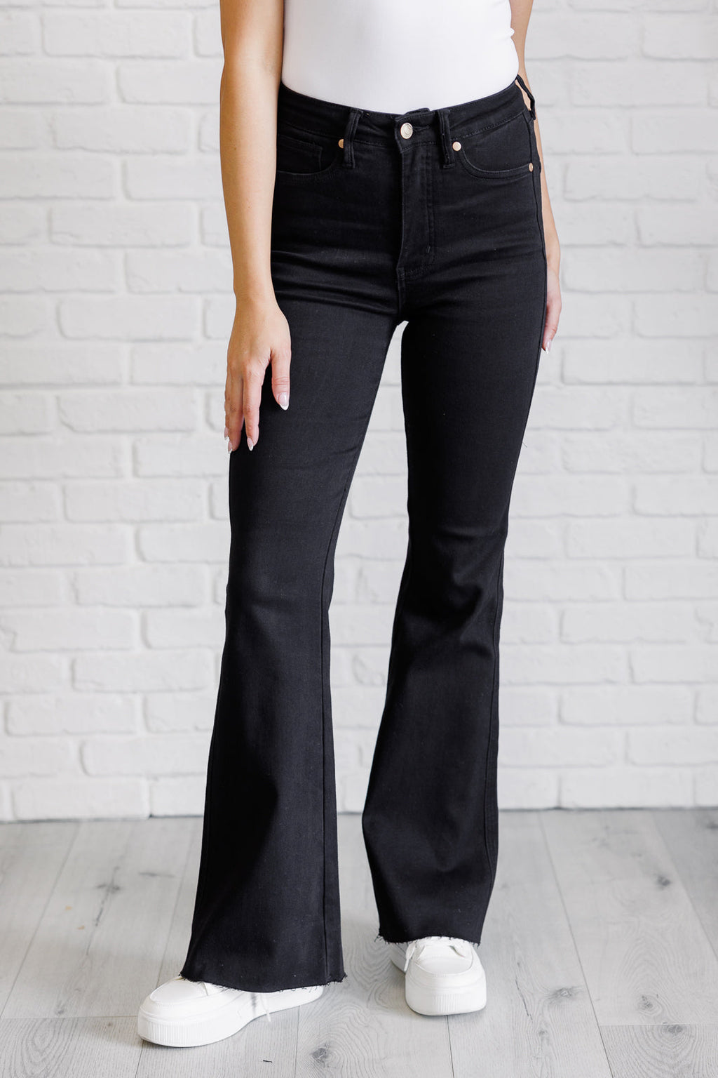 Judy Blue High Rise Tummy Control Flare Jeans in Black