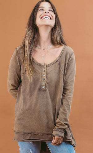 Long Sleeve Solid Knit Buttoned Henley Top