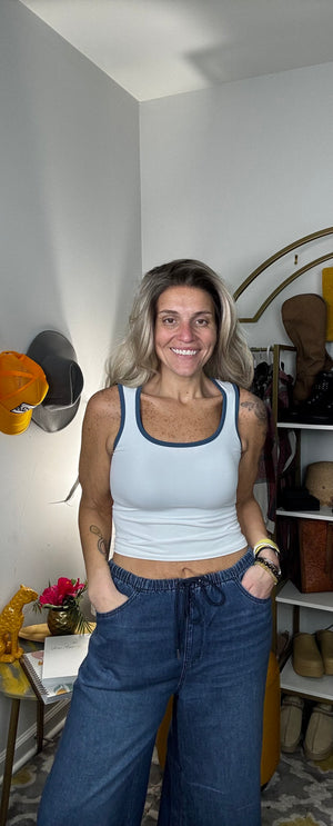 Blue Daisy Power Tank by Yelete