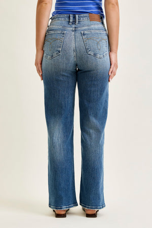 Judy Blue Mid Rise Vintage Medium Wash Straight Leg Jeans