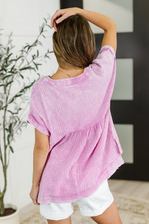 Zenana Basic Fade V-Neck Acid Wash Top in Bright Mauve