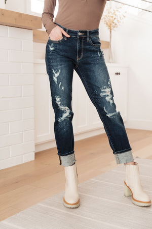 Judy Blue Mid Rise Bleach Splash Distressed Boyfriend Jeans