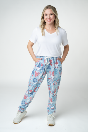 PREBOOK Classic Joggers - Winter Gnome