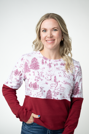 PREBOOK Natalie Pullover - Cranberry Woodland