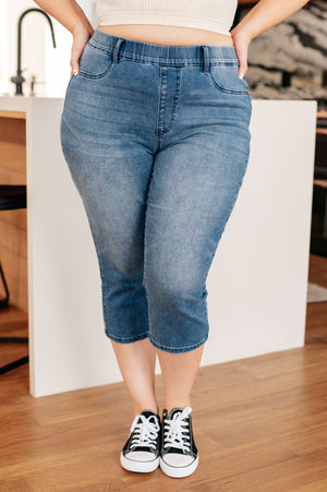 Judy Blue High Rise Cool Denim Pull On Non Distressed Capri Jeans