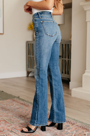 Judy Blue Mid Rise Vintage Non Distressed Bootcut Jeans