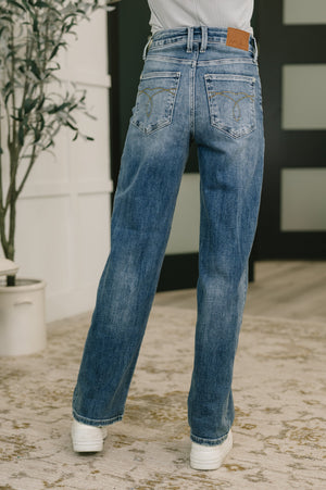 Judy Blue Mid Rise Vintage Medium Wash Straight Leg Jeans
