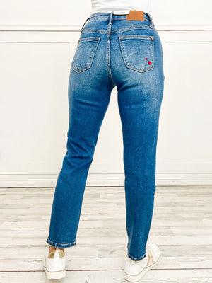 Judy Blue High Rise Queen Of Hearts Boyfriend Distressed Jeans