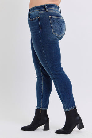 Judy Blue Mid Rise Thermal Skinny Dark Wash Jean