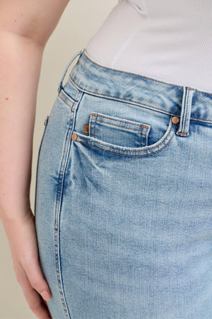 Judy Blue Mid Rise Tummy Control Vintage Light Wash Skinny Jeans