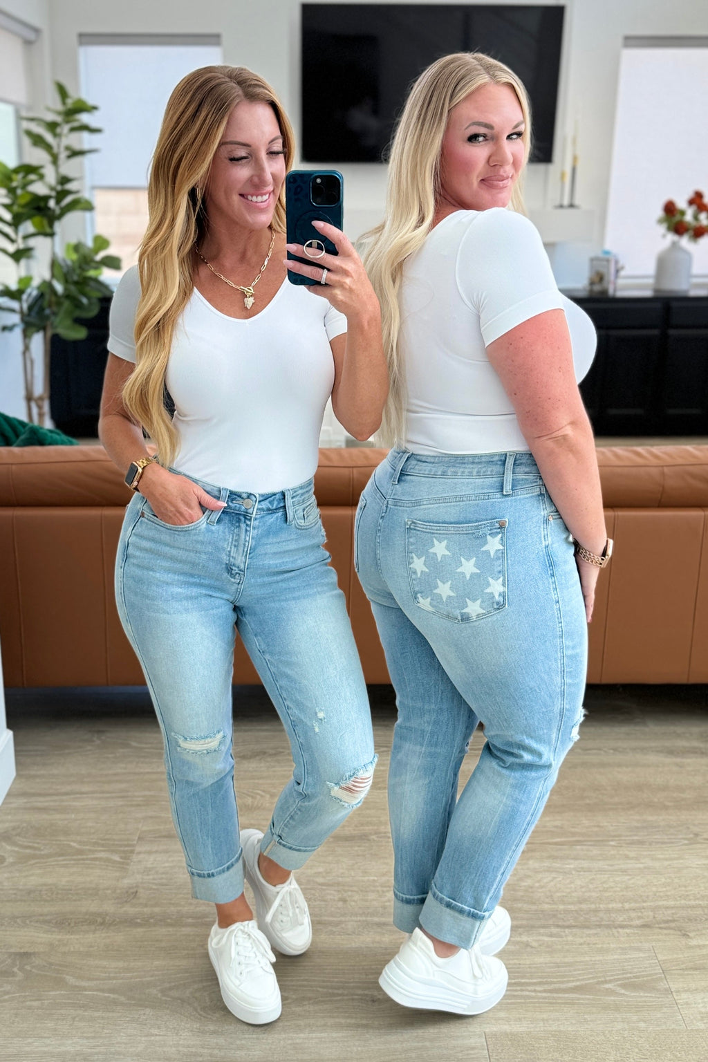 Judy Blue Mid Rise American Star Pocket Distressed Boyfriend Jeans