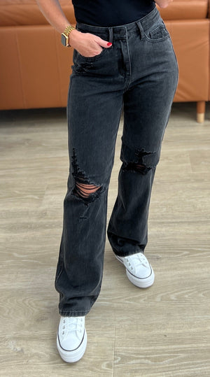 Judy Blue High Rise Rigid Magic 90's Distressed Straight Jeans in Black