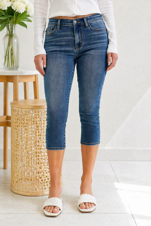 Judy Blue Mid Rise Skinny Capri Denim Jeans