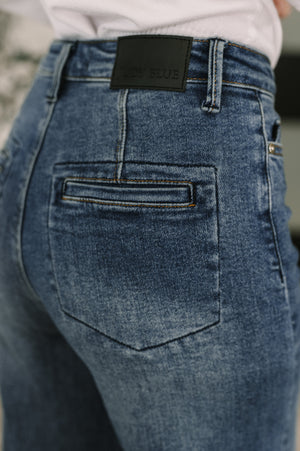 Judy Blue High Waist Column Straight Button-Fly & Back Welt Pkts