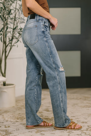 Judy Blue High Waist Rigid Magic Distressed Slim Straight Leg Jeans