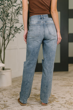 Judy Blue High Waist Rigid Magic Distressed Slim Straight Leg Jeans