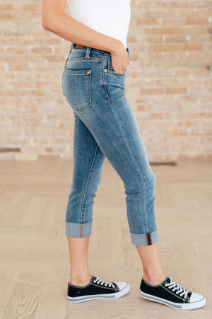 Judy Blue Mid Rise Non Distressed Contrast Wash Cuffed Skinny Capri Jeans