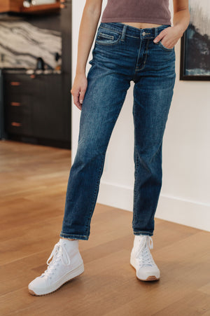 Judy Blue Mid Rise Non Distressed Boyfriend Jeans