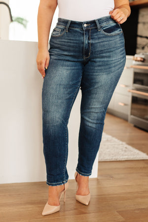 Judy Blue Mid Rise Non Distressed Boyfriend Jeans