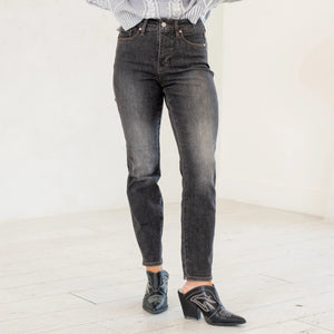 Judy Blue Mid Rise Tummy Control Slim Jeans Washed Black