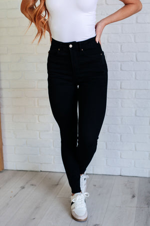 Judy Blue High Rise Tummy Control Skinny Jeans in Midnight Black