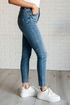 Judy Blue High Waisted Tummy Control Vintage Shield Pocket Skinny Jeans