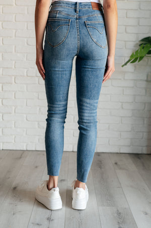 Judy Blue High Waisted Tummy Control Vintage Shield Pocket Skinny Jeans