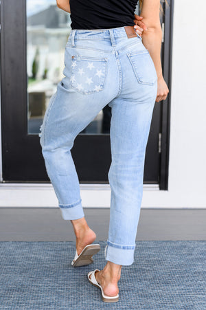 Judy Blue Mid Rise American Star Pocket Distressed Boyfriend Jeans