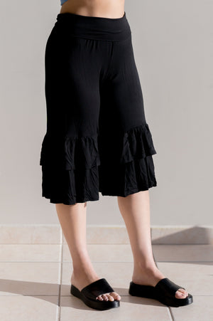 Storm Ruffle Cropped Pants in Black
