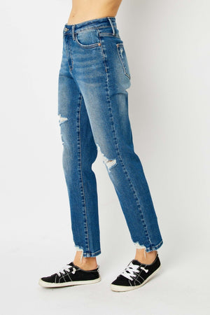 Judy Blue High Rise Queen Of Hearts Boyfriend Distressed Jeans