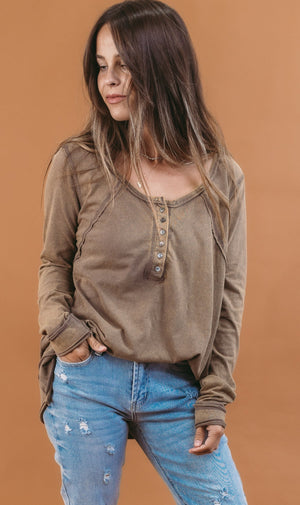 Long Sleeve Solid Knit Buttoned Henley Top