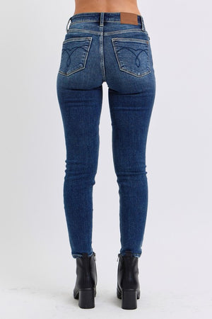 Judy Blue Mid Rise Thermal Skinny Dark Wash Jean