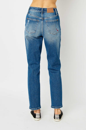 Judy Blue High Rise Queen Of Hearts Boyfriend Distressed Jeans