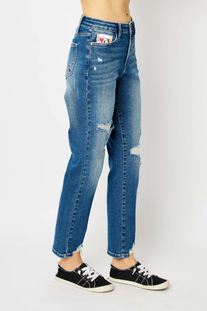 Judy Blue High Rise Queen Of Hearts Boyfriend Distressed Jeans