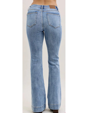 Judy Blue Mid Rise Classic Flare Jeans