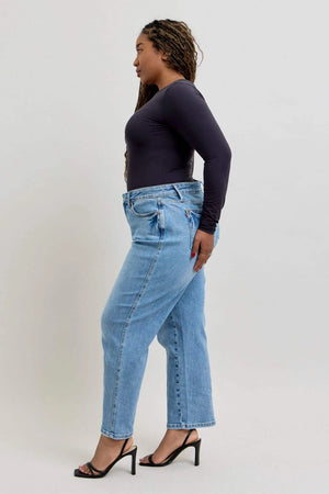 Judy Blue Mid Rise PETITE Tummy Control Vintage Wash Straight Leg Jeans