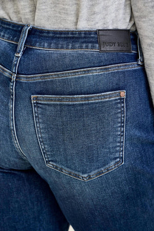 Judy Blue Mid Rise Billie Dark Wash Boyfriend Jeans