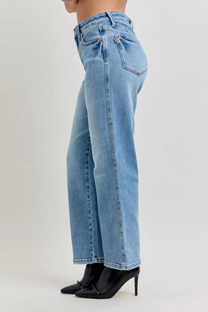 Judy Blue Mid Rise PETITE Tummy Control Vintage Wash Straight Leg Jeans