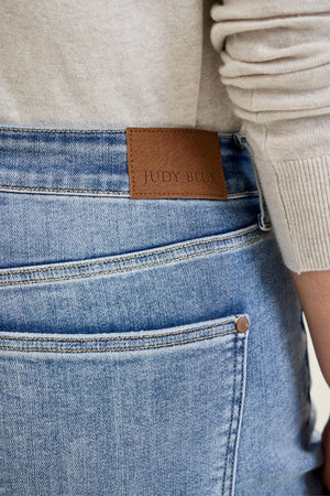 Judy Blue Mid Rise Billie Light Wash Cuffed Boyfriend Jeans