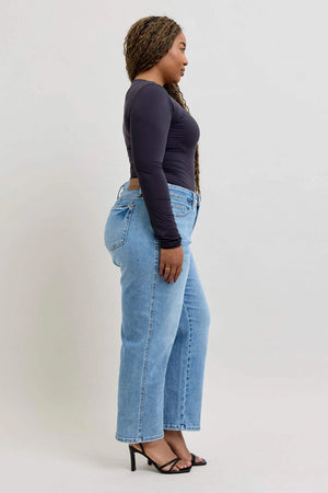 Judy Blue Mid Rise PETITE Tummy Control Vintage Wash Straight Leg Jeans