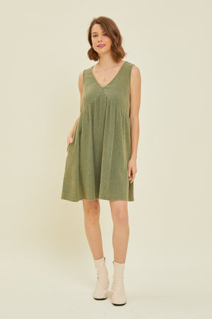 Texture V-Neck Sleeveless Flare Mini Dress in Green