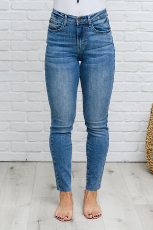 Judy Blue High Rise Embroidered Pocket Relaxed Jeans