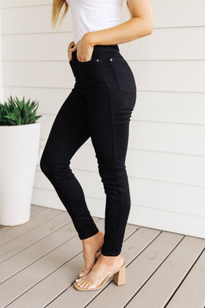 Judy Blue Hi Rise Tummy Control Classic Skinny Jeans in Black