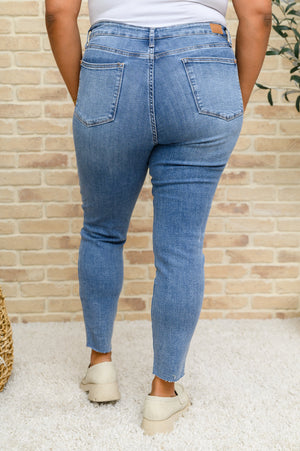 Judy Blue High Rise Embroidered Pocket Relaxed Jeans